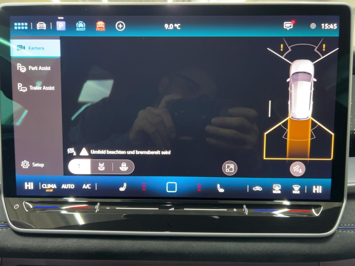 Tayron R-Line 2,0 TDI 142 kW DSG 4M*AHK*Pano*WR