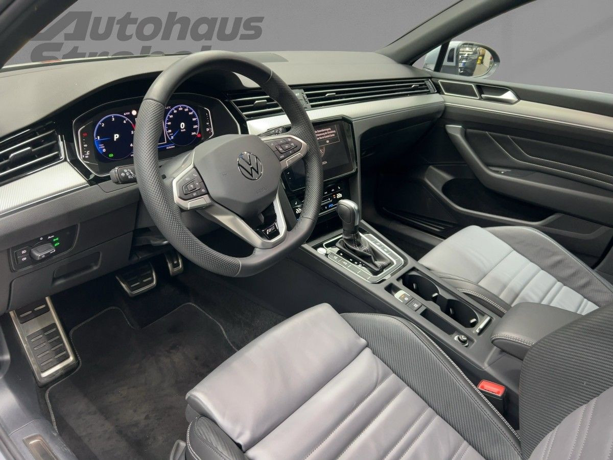 Passat Variant 2.0 TDI DSG Elegance R-Line 1,99% ACC AHK Leder Navi LED-Matrix Standh.