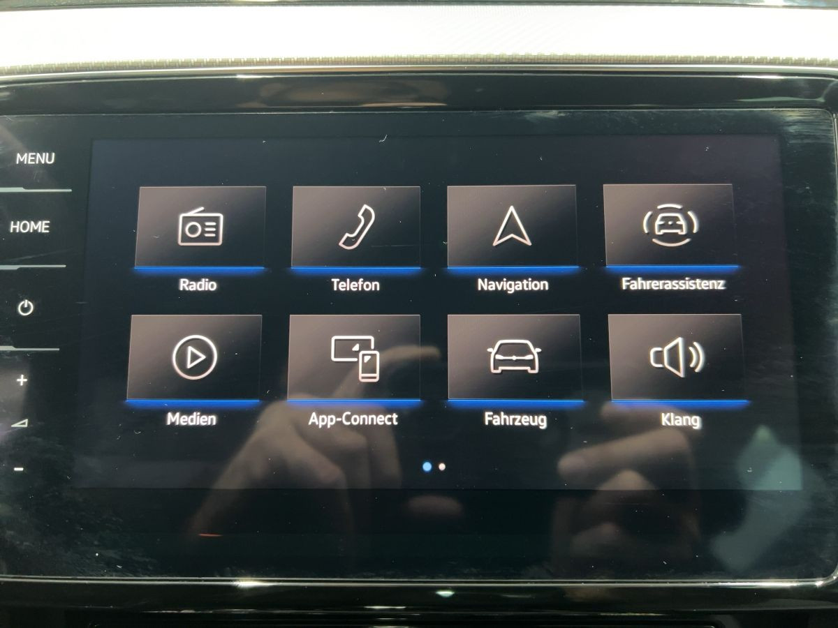 Passat Variant 2.0 TDI DSG Elegance R-Line 1,99% ACC AHK Leder Navi LED-Matrix Standh.
