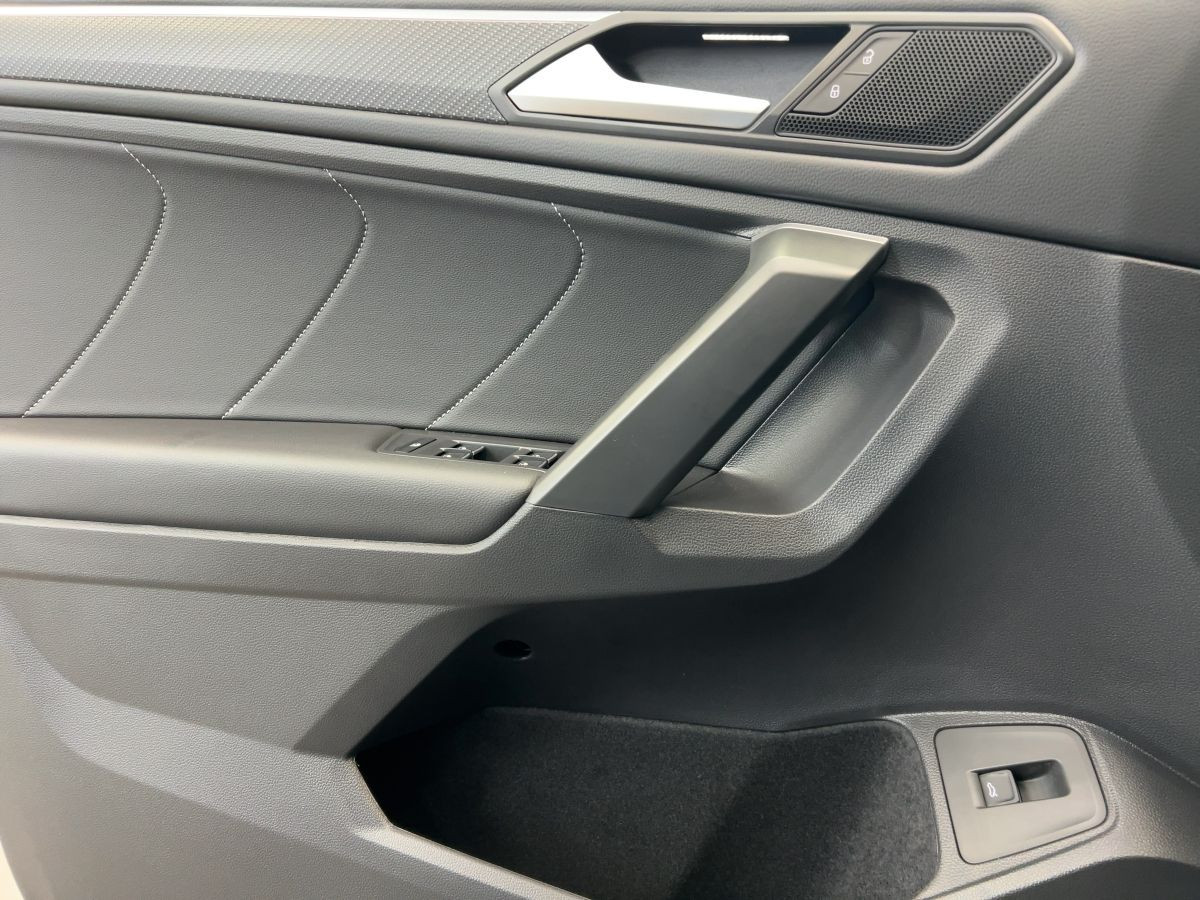 Tiguan Allspace R-Line 2,0 l TSI DSG 4M*AHK*Navi