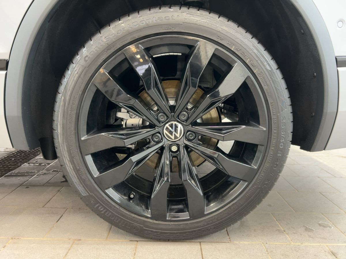 Tiguan Allspace R-Line 2,0 l TSI DSG 4M*AHK*Navi