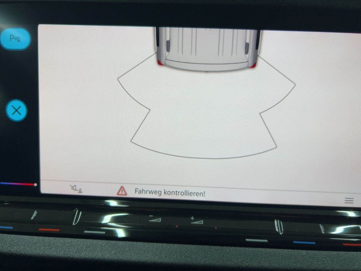 Caddy Maxi 1.5 TSI Cargo Navi Klima Einparkh. DAB+ Bluet.