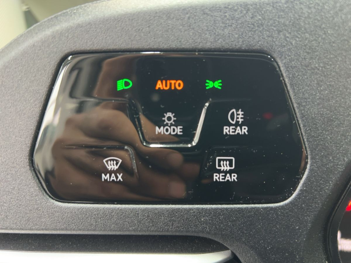 Caddy Maxi 1.5 TSI Cargo Navi Klima Einparkh. DAB+ Bluet.