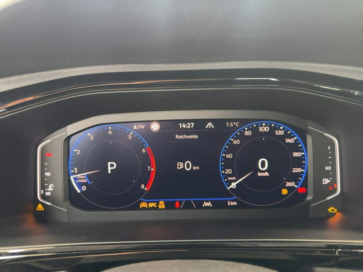 T-Roc Cabrio R-Line 1.5 l TSI 110 kW DSG AH*DCC