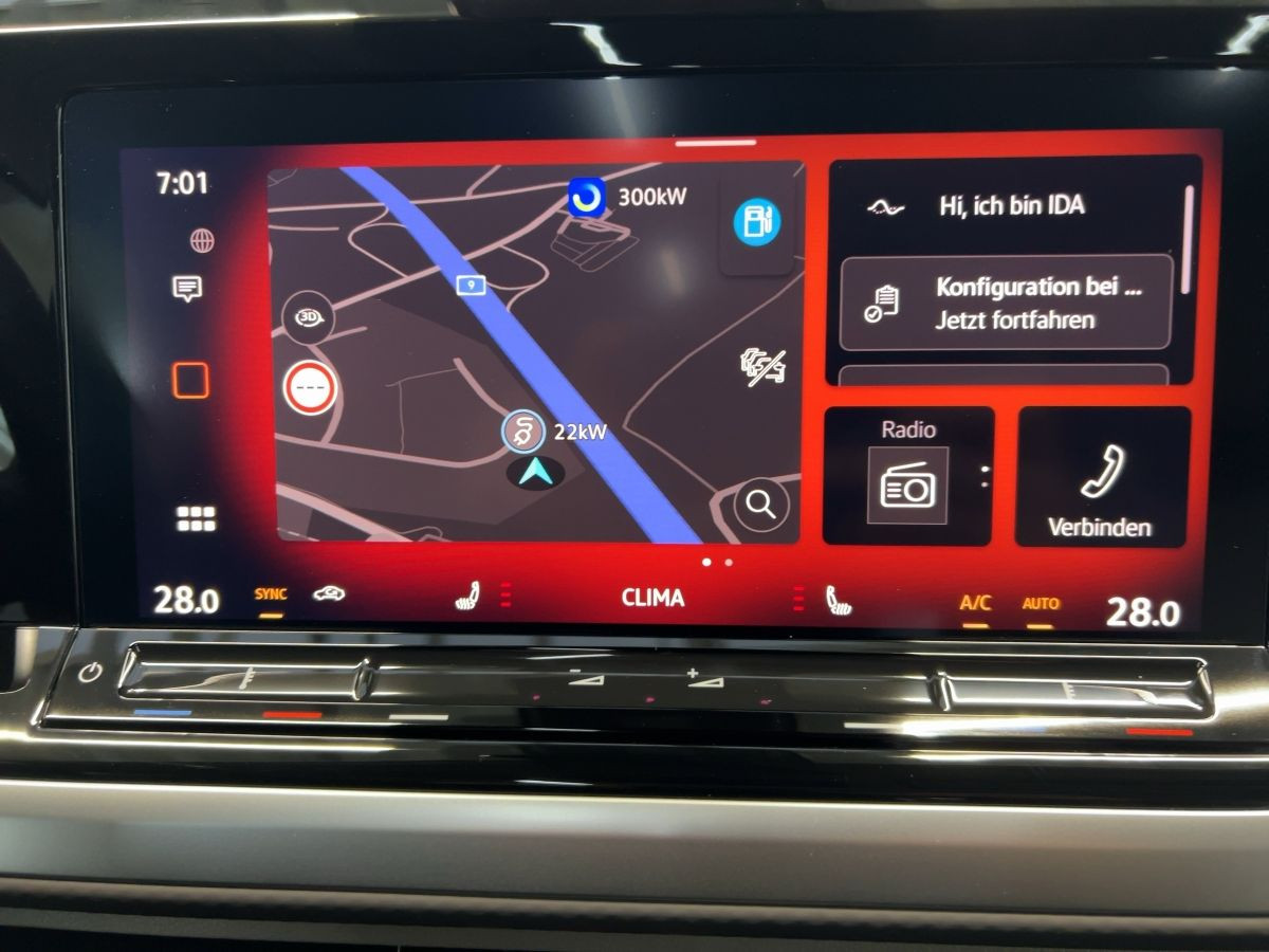 Multivan Style 2,0 TDI 110 kW DSG AHK*Navi*Pano