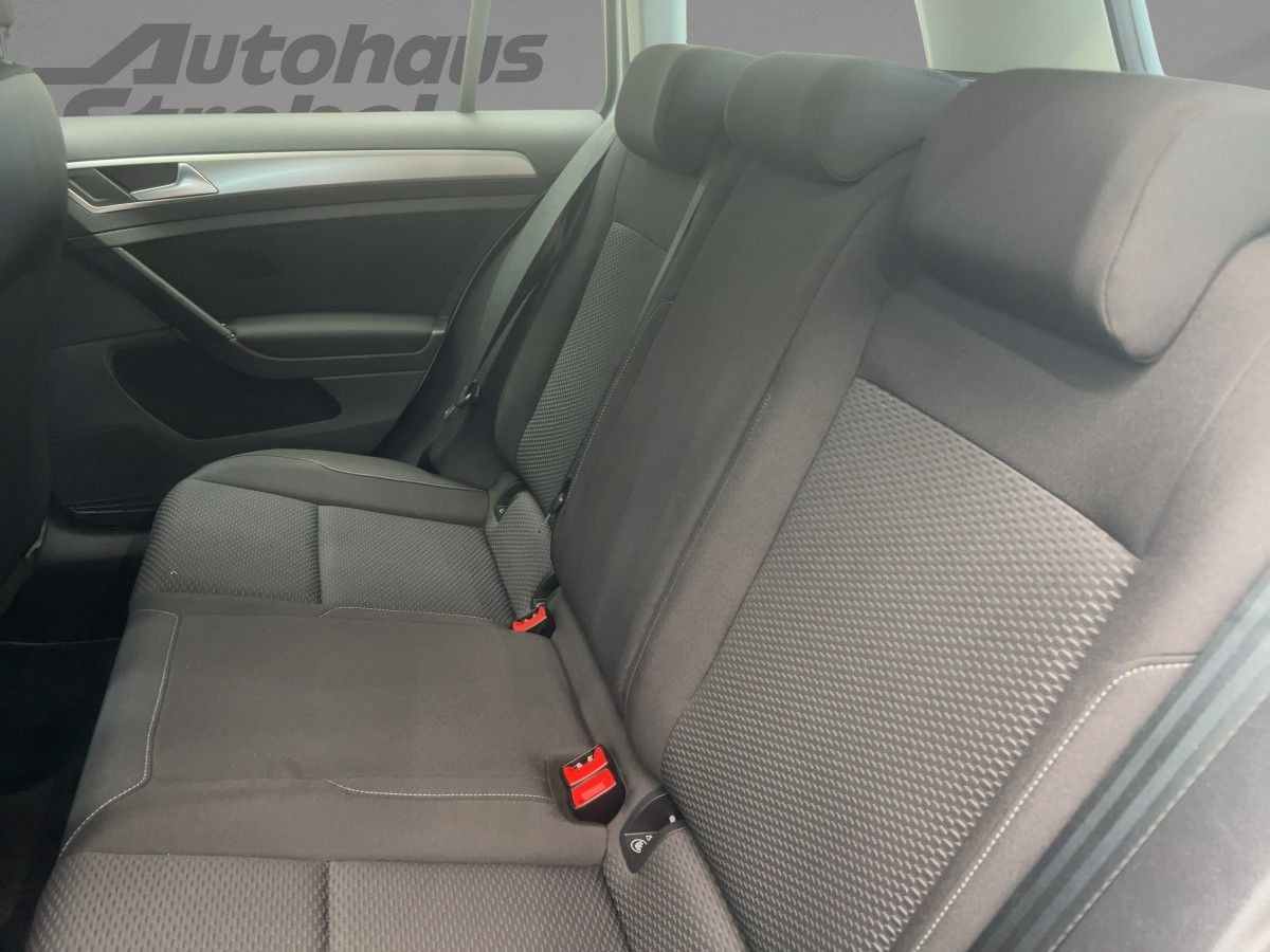 Golf VII Variant 1.6 TDI Trendline ab 3,99% Navi Tempo Einparkh. Bluet. Sitzh.
