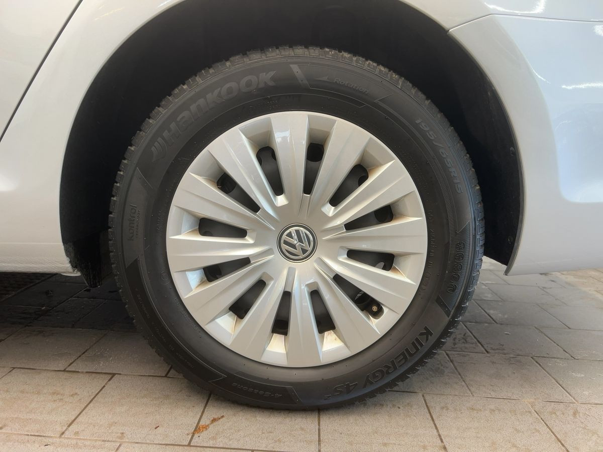 Golf VII Variant 1.6 TDI Trendline ab 3,99% Navi Tempo Einparkh. Bluet. Sitzh.