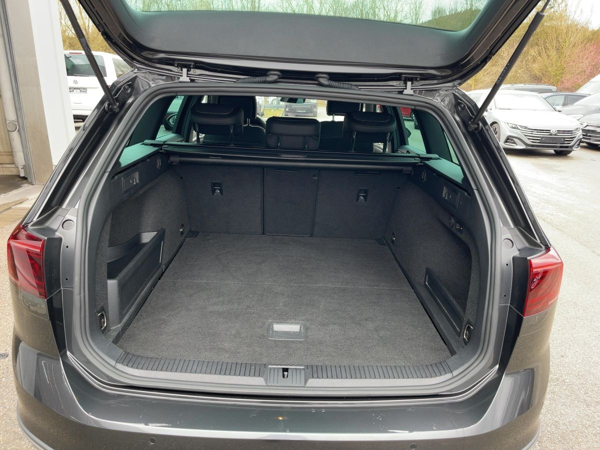 Passat Variant ALLTRACK 2.0 TDI DSG 4M AHK ACC Standh. LED-Matrix Navi ergo Kamera