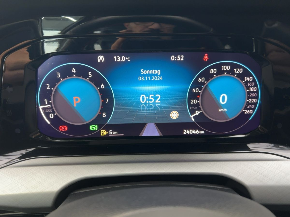 Golf VIII Variant 1.5 eTSI DSG Life ab 3,99% ACC Navi LED-Matrix Einparkh. Keyless Side Ass.