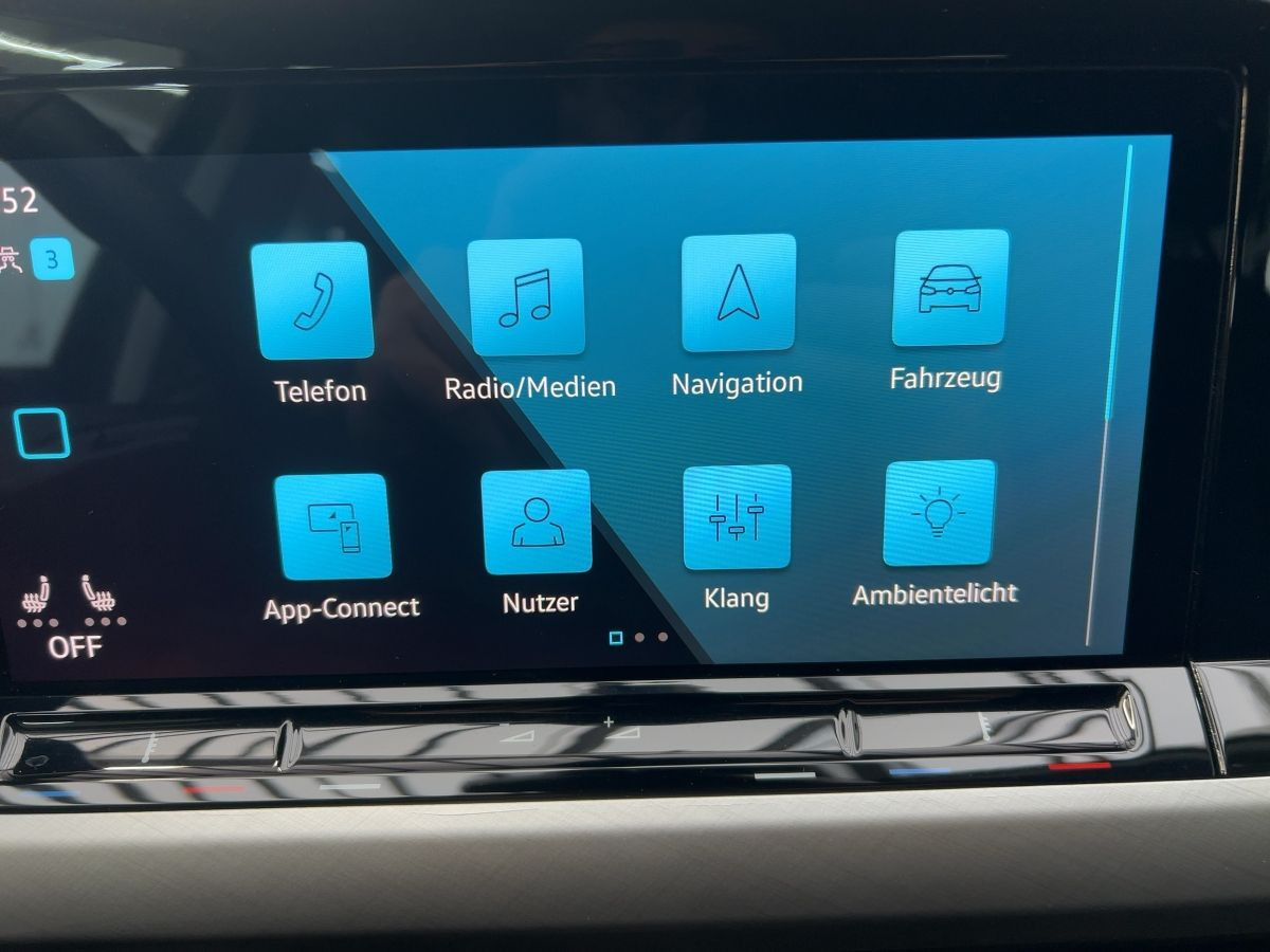 Golf VIII Variant 1.5 eTSI DSG Life ab 3,99% ACC Navi LED-Matrix Einparkh. Keyless Side Ass.