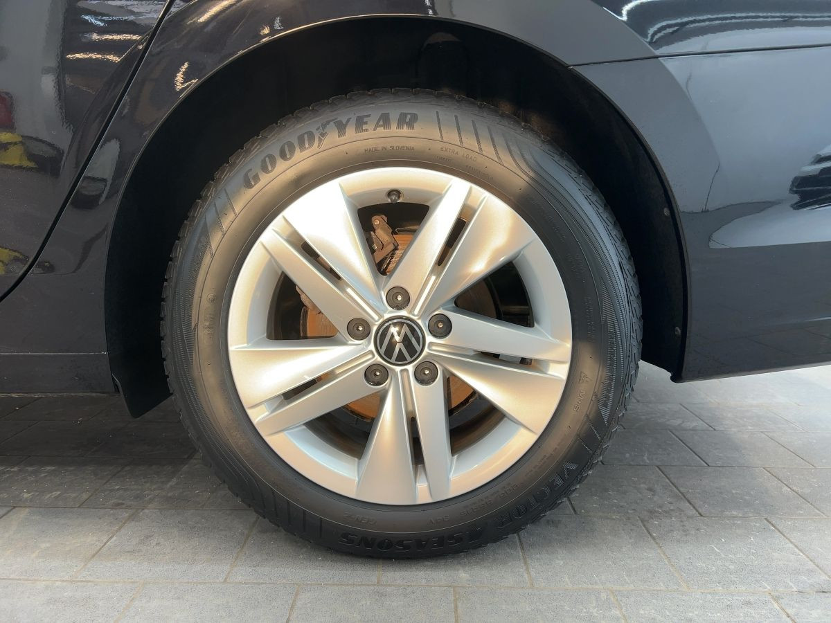 Golf VIII Variant 1.5 eTSI DSG Life ab 3,99% ACC Navi LED-Matrix Einparkh. Keyless Side Ass.
