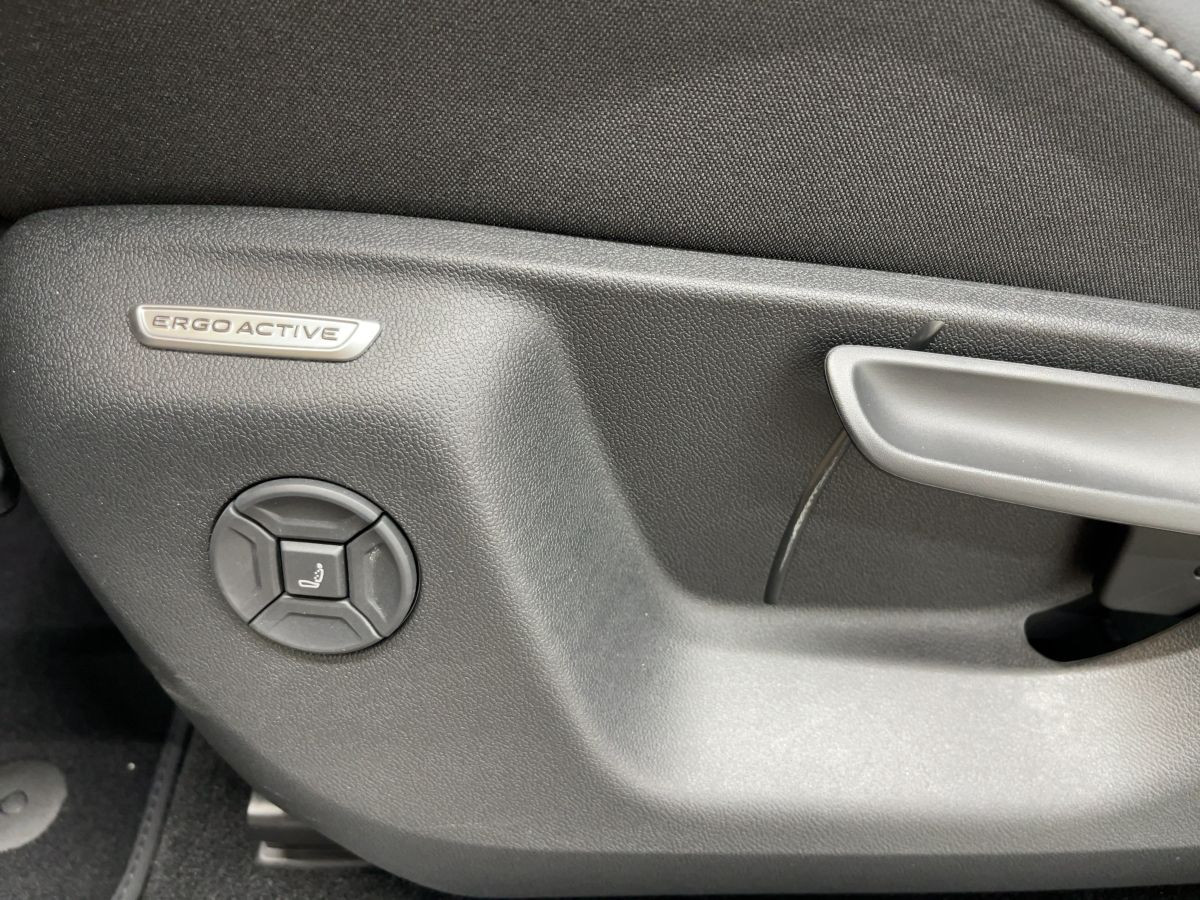 Tiguan R-Line 1,5  eTSI 110 kW DSG Pano*IQ.Light