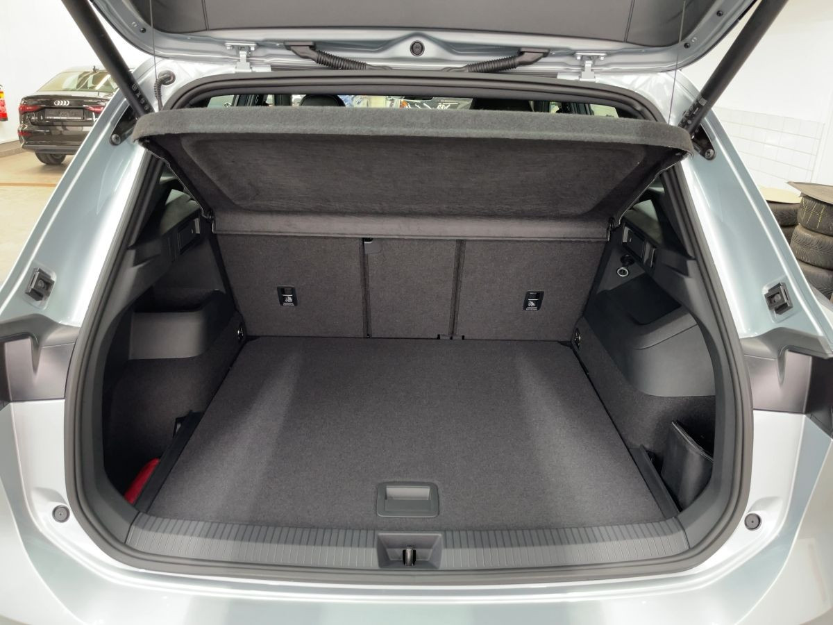 Tiguan R-Line 1,5  eTSI 110 kW DSG Pano*IQ.Light