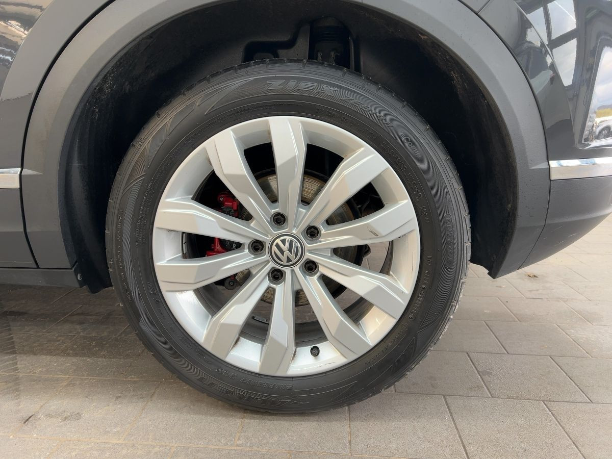 T-Roc 2.0 TDI DSG 4M Sport Navi Lane Ass. Climatronic Bluet. Sitzh. Front Ass.