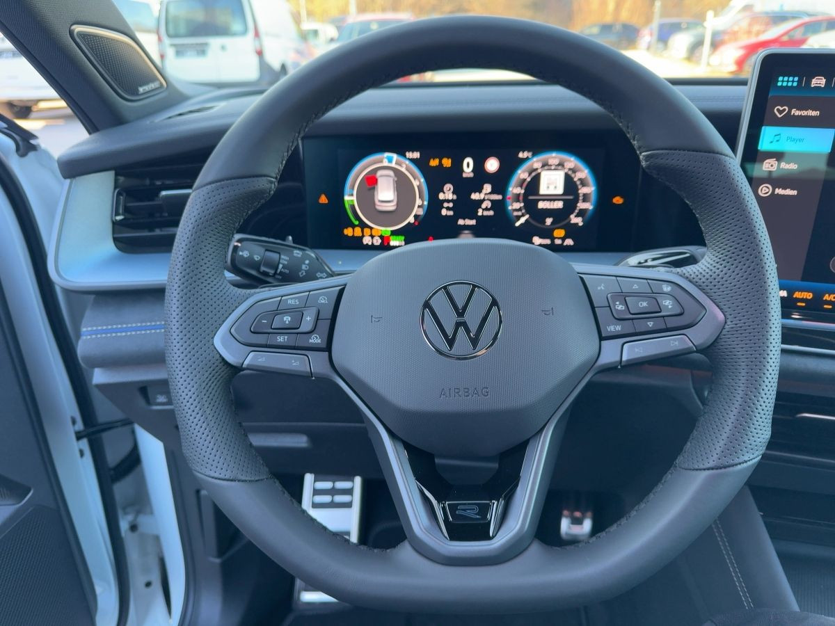 Tayron R-Line eHybrid  AHK*IQ.Light*Navi*Pano*WR