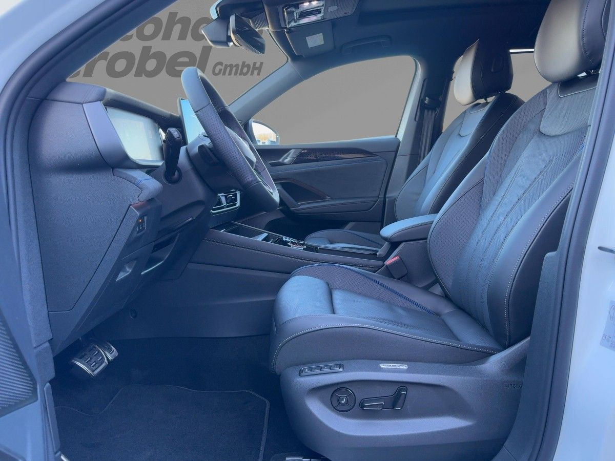 Tayron R-Line eHybrid  AHK*IQ.Light*Navi*Pano*WR