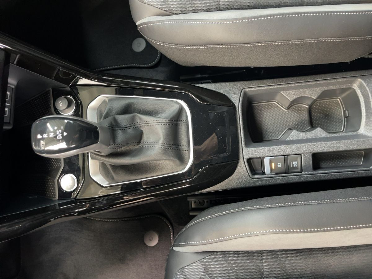 T-Roc R-Line 1.5 TSI DSG AHK*Kamera*LED*Navi*WR