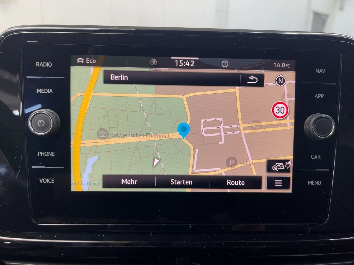 T-Roc R-Line 1.5 TSI DSG AHK*Kamera*LED*Navi*WR