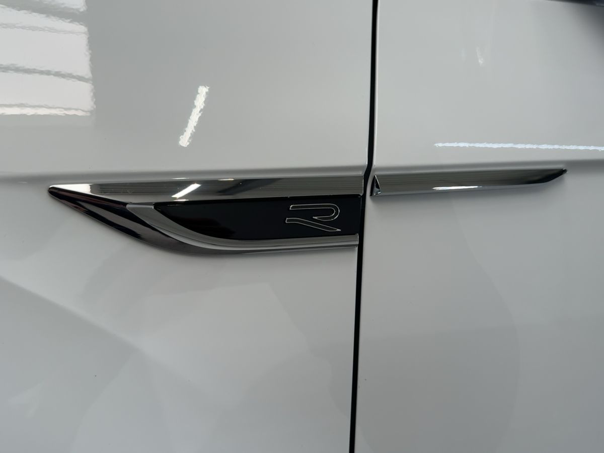 T-Roc R-Line 1.5 TSI DSG AHK*Kamera*LED*Navi*WR
