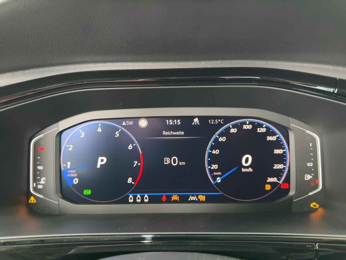 T-Roc R-Line 1.5 l TSI 110 kW DSG AHK*Kamera*WR