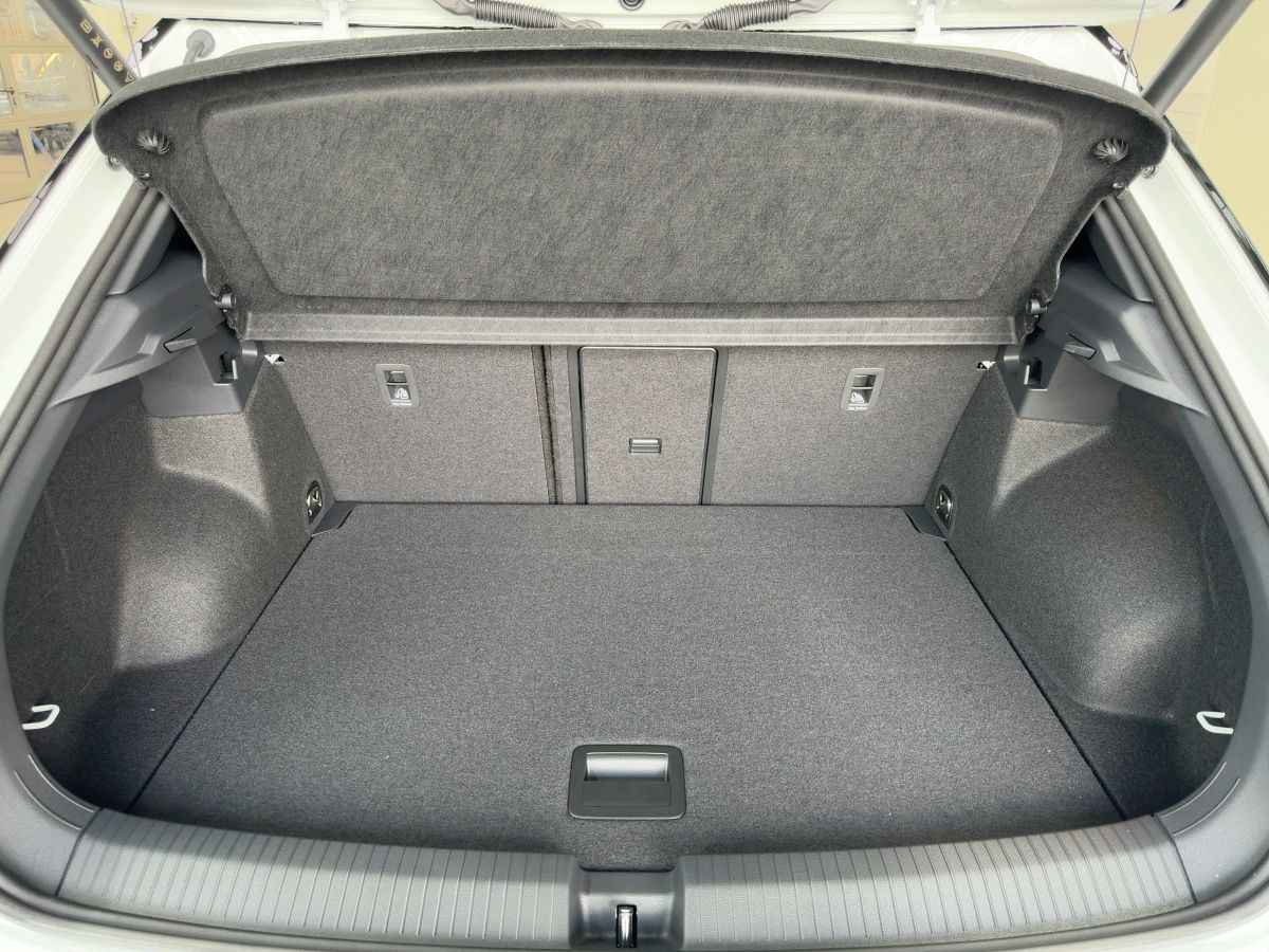 T-Roc R-Line 1.5 l TSI 110 kW DSG AHK*Kamera*WR