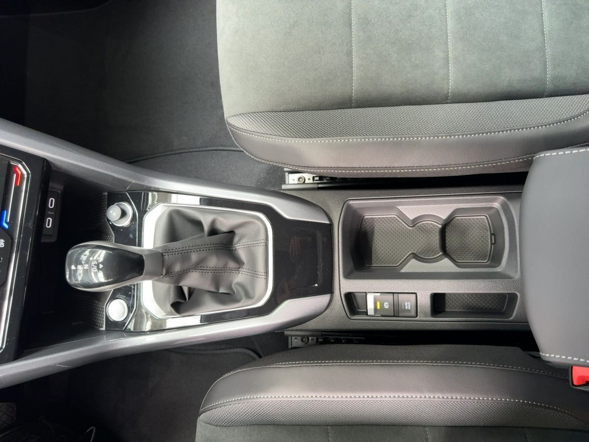 T-Roc Style 1.5 l TSI 110 kW DSG Kamera*8-fach