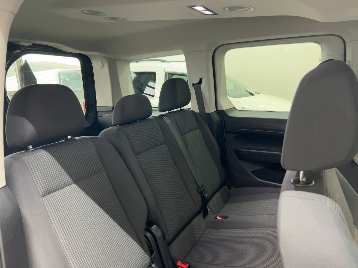 Caddy 1.5 TSI AHK Heckflügeltüren ClimatronicTempo Bluet. Sitzh.