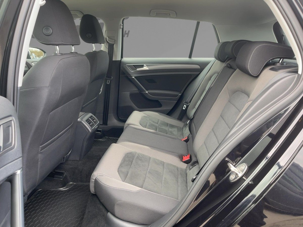 Golf VII 1.6 TDI DSG Comfortline ACC LED Navi Sitzhzg Front-Ass Bluet. Parkpilot