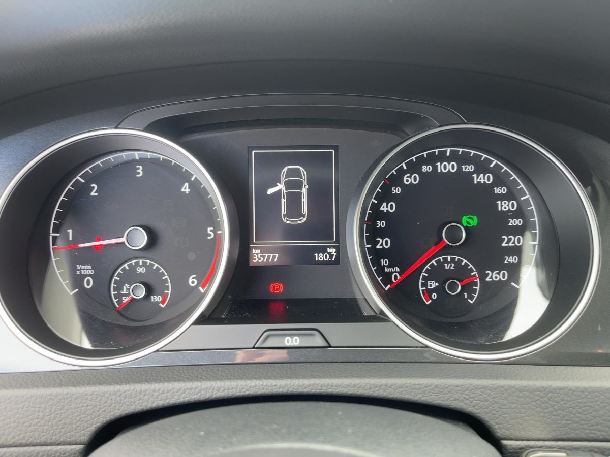 Golf VII 1.6 TDI DSG Comfortline ACC LED Navi Sitzhzg Front-Ass Bluet. Parkpilot