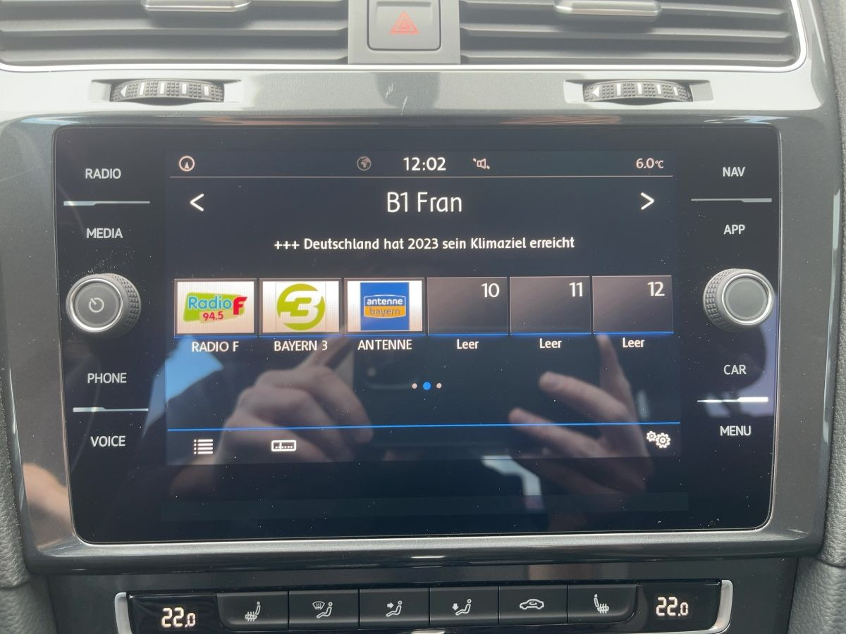 Golf VII 1.6 TDI DSG Comfortline ACC LED Navi Sitzhzg Front-Ass Bluet. Parkpilot
