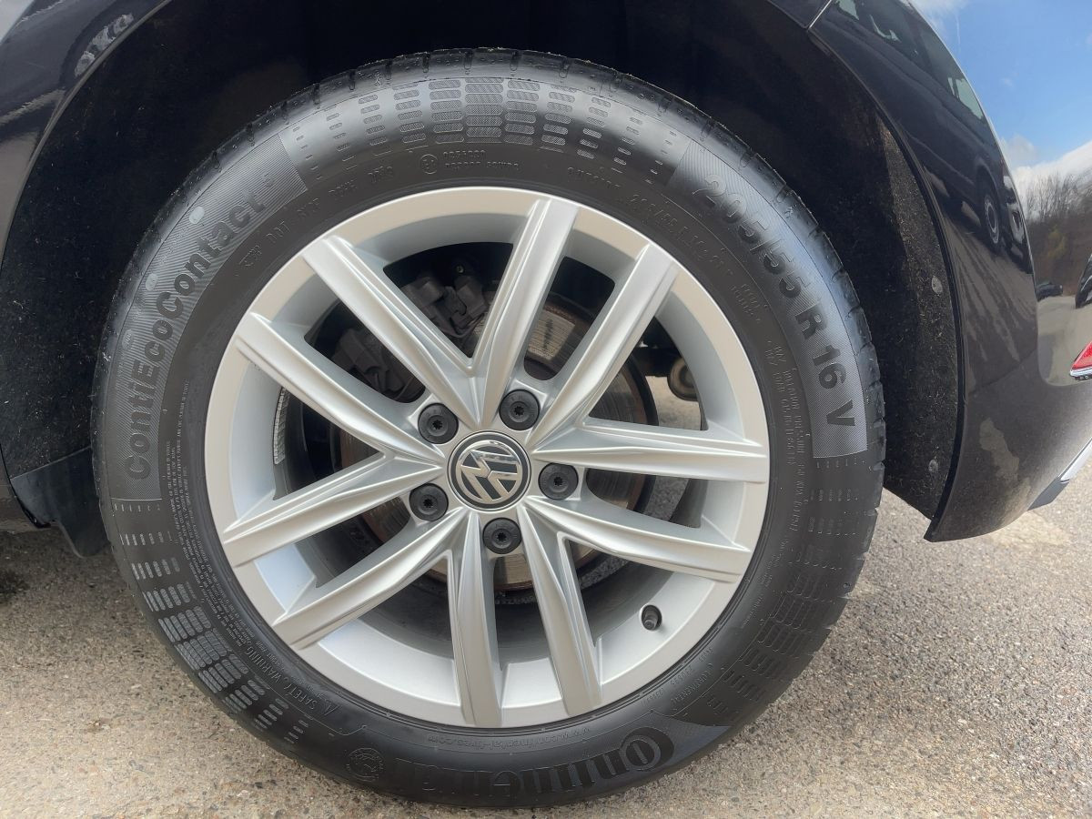 Golf VII 1.6 TDI DSG Comfortline ACC LED Navi Sitzhzg Front-Ass Bluet. Parkpilot