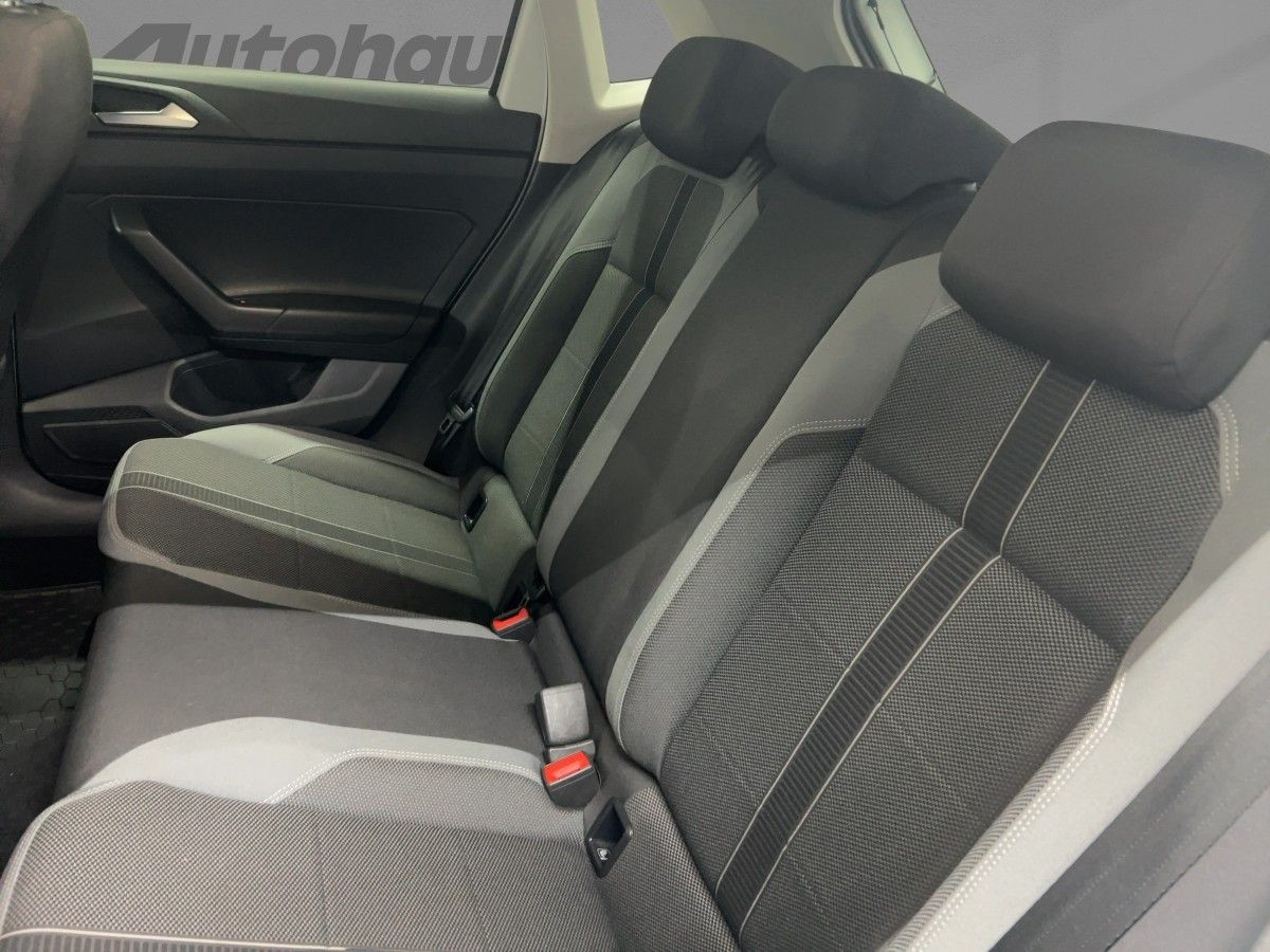 Polo 1.5 TSI DSG Highline R-Line Einparkh. Bluet. Sitzh. Climatronic