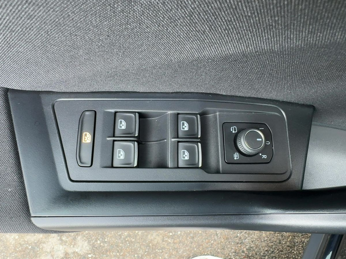 T-Roc 2.0 TDI DSG Sport ACC Navi LED Kamera Bluet. Sitzh. Climatronic