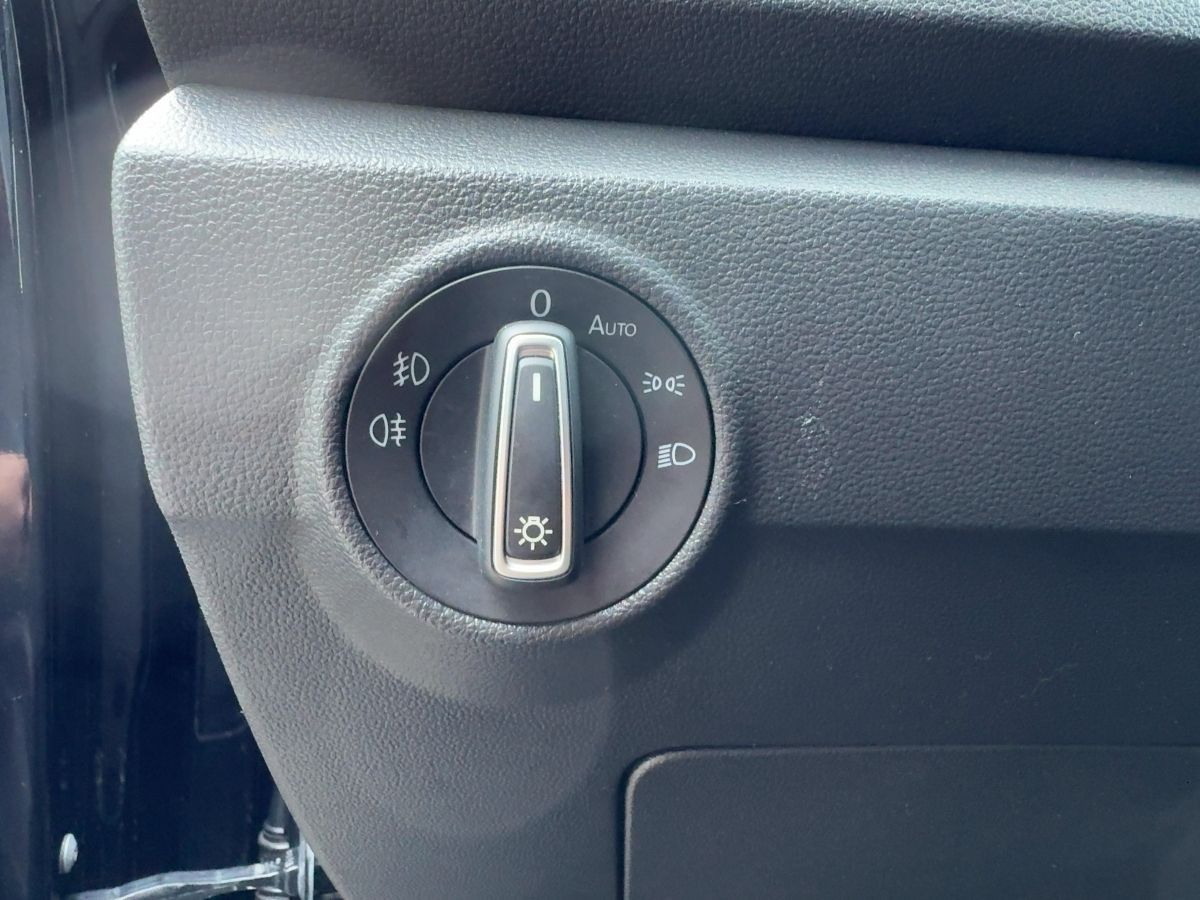 T-Roc 2.0 TDI DSG Sport ACC Navi LED Kamera Bluet. Sitzh. Climatronic