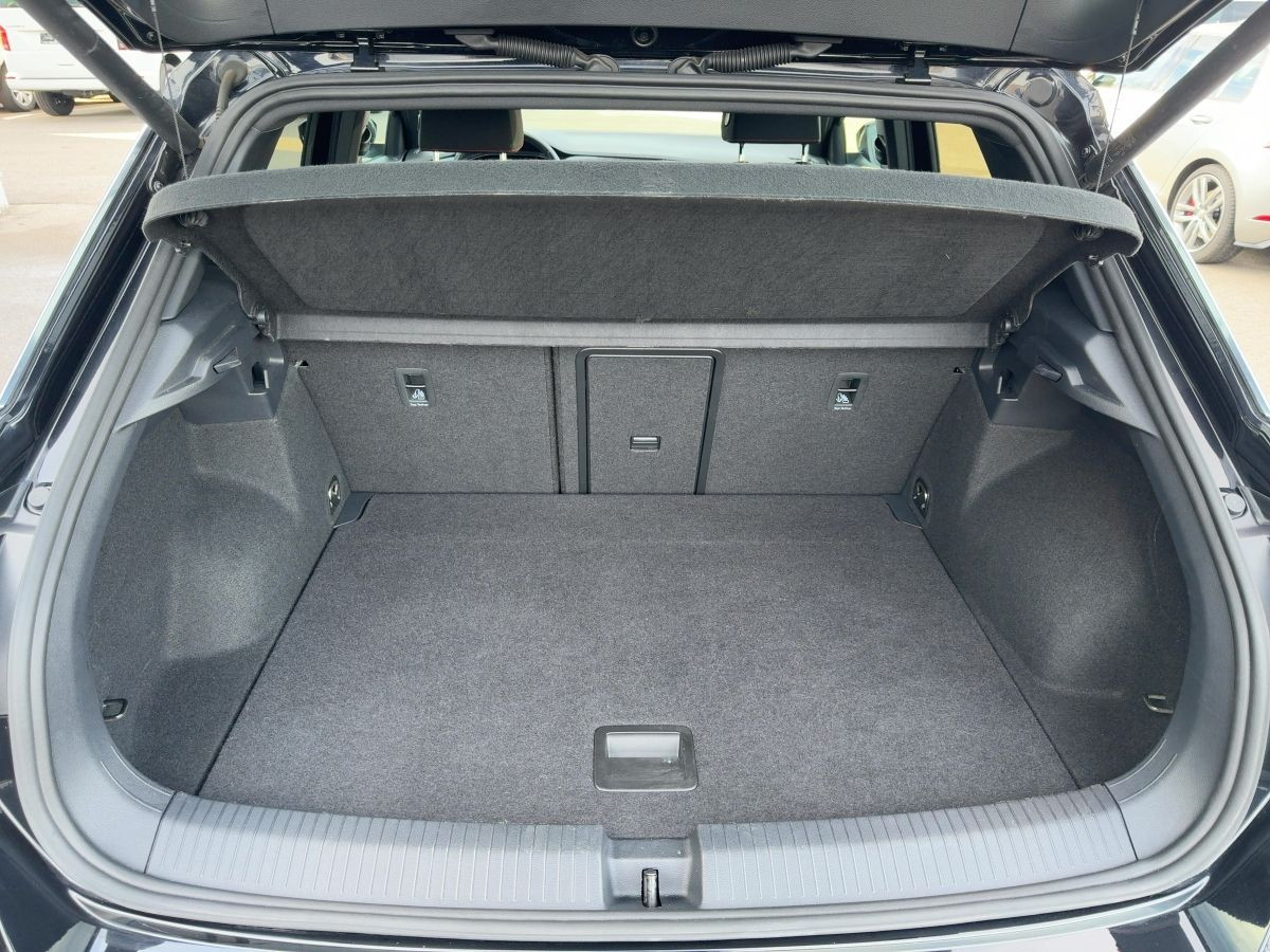 T-Roc 2.0 TDI DSG Sport ACC Navi LED Kamera Bluet. Sitzh. Climatronic