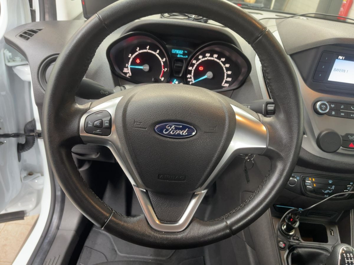 Transit 1.0 Ecoboost Courier AHK Kamera Klima elektr. FH ESP ZV