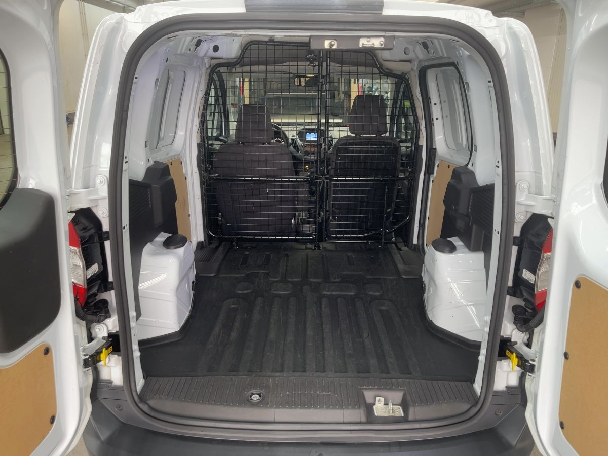 Transit 1.0 Ecoboost Courier AHK Kamera Klima elektr. FH ESP ZV