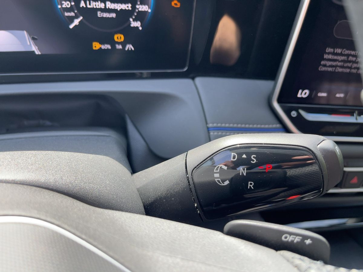 Tiguan R-Line 2,0 TDI 142 kW DSG 4M* AHK*Navi*WR