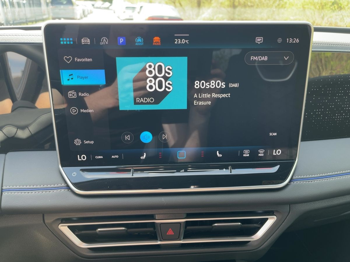 Tiguan R-Line 2,0 TDI 142 kW DSG 4M* AHK*Navi*WR