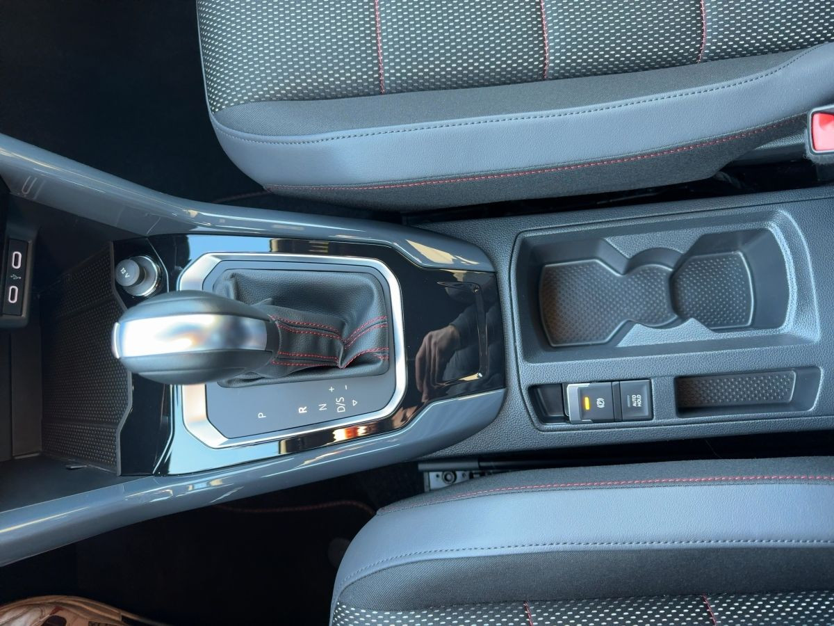 T-Roc 1.5 TSI DSG Sport R-Line LED Navi Kamera Digital Cockpit Pro