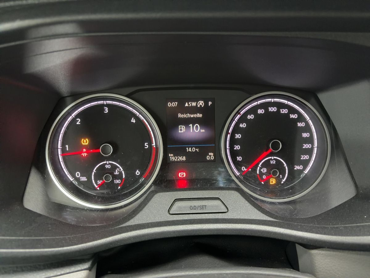T6.1 Kasten 2.0 TDI DSG Bott Regalsystem LED Navi Klima Sitzhzg Standh.