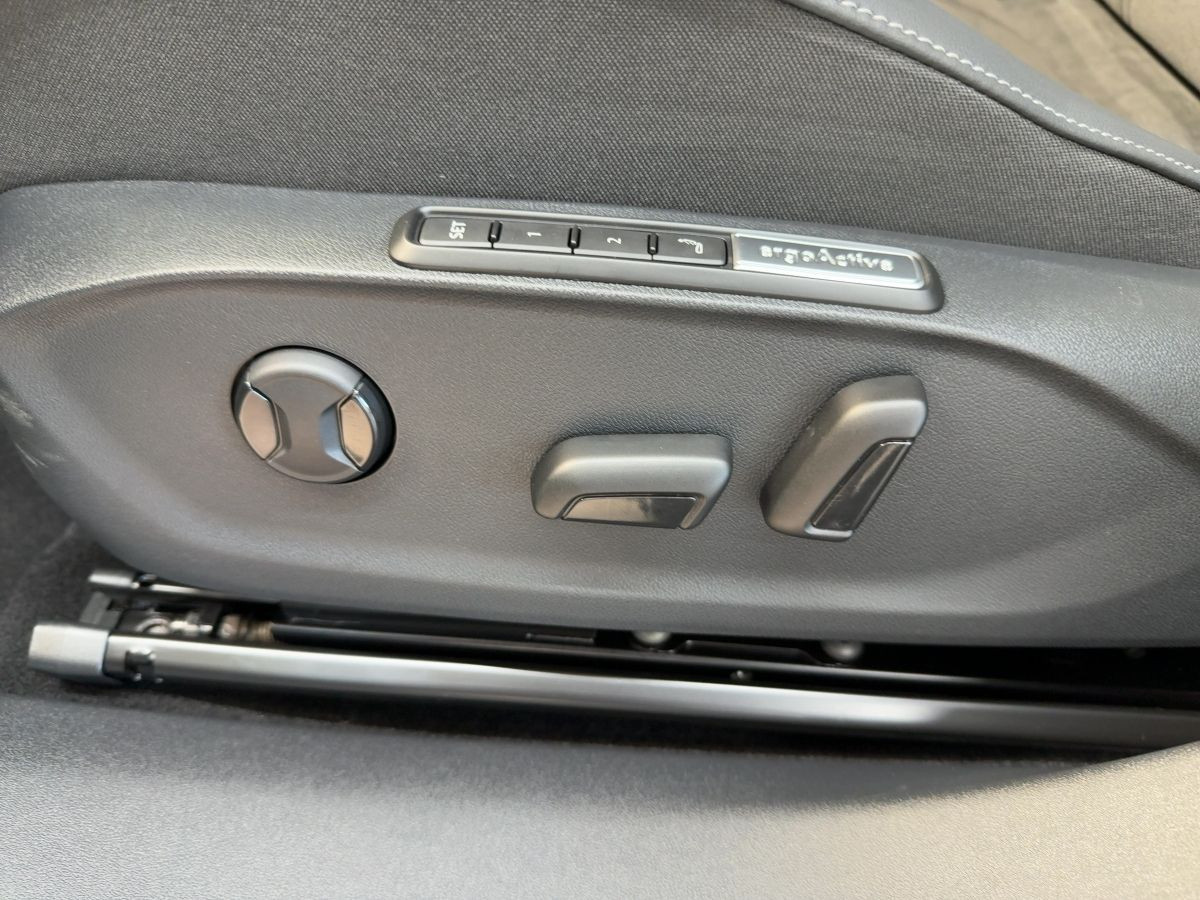 ID.7 Tourer Pro S 210kW ab 1,49% ACC DCC HUD AHK IQ.LIGHT Memory Climatronic Area View