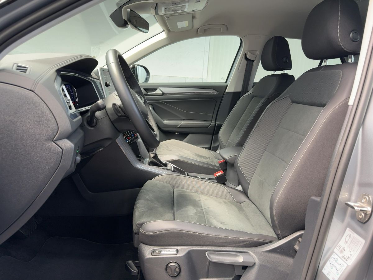 T-Roc 2.0 TDI DSG Style ACC Navi AHK IQ.LIGHT Climatronic Beats Kamera CarPlay