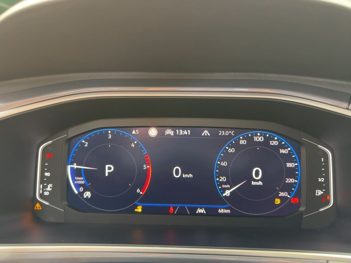 T-Roc 2.0 TDI DSG Style ACC Navi AHK IQ.LIGHT Climatronic Beats Kamera CarPlay