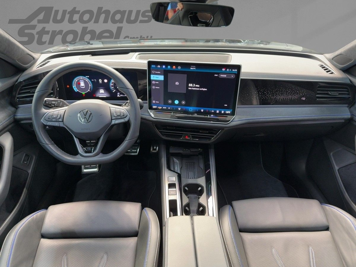 Passat Variant 2.0 TDI DSG 4M R-Line ab 3,99% AHK DCC Navi LED-Matrix Pano Leder Keyless