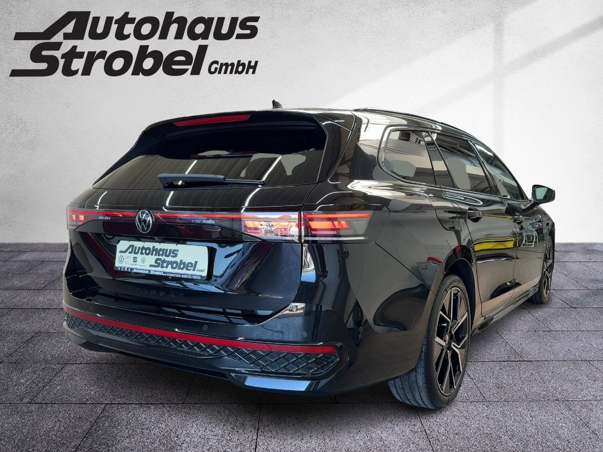 Passat Variant 2.0 TDI DSG 4M R-Line ab 3,99% AHK DCC Navi LED-Matrix Pano Leder Keyless