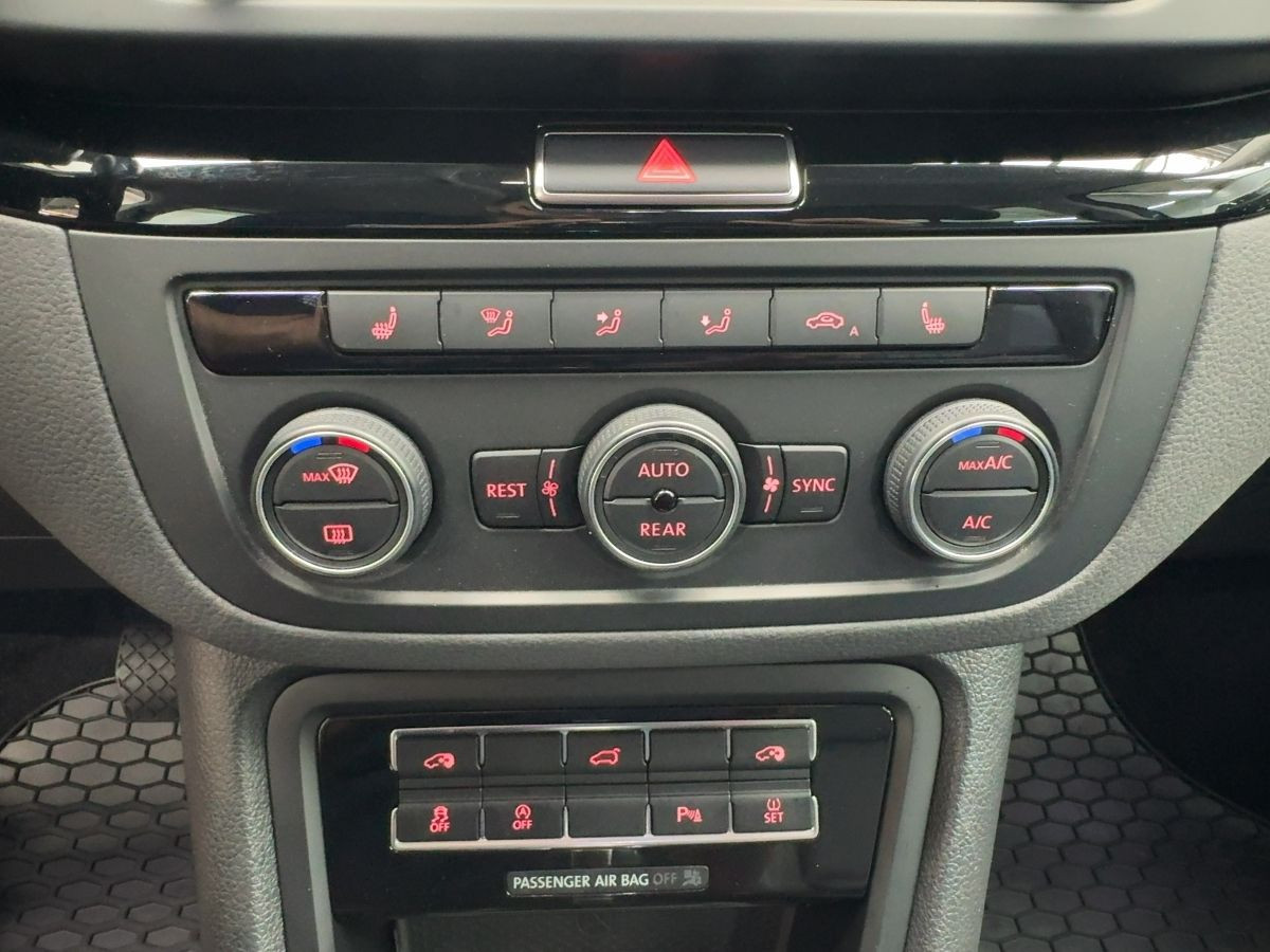 Sharan 1.4 TSI DSG Highline 5-Sitzer ab 3,99% ACC Navi BI-Xenon Leder RFK Keyless