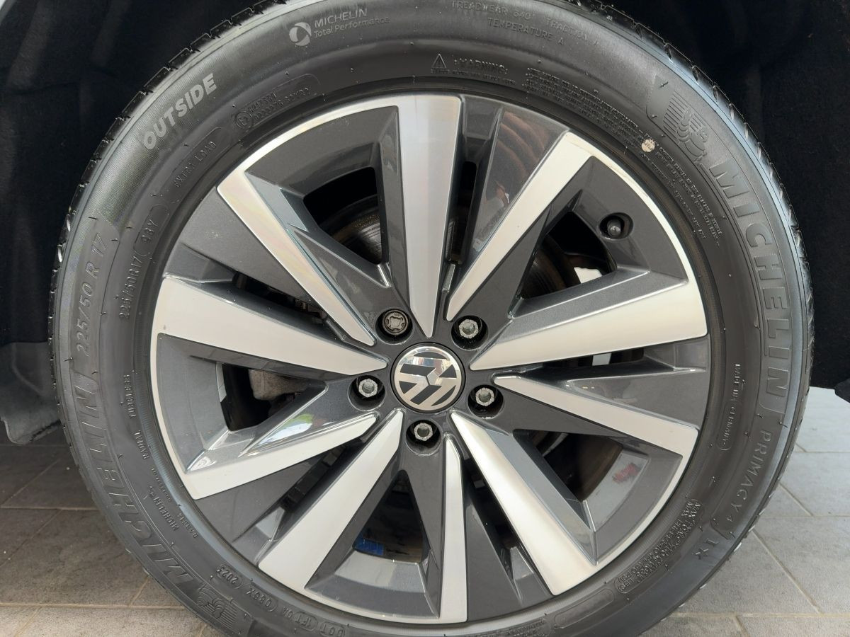 Sharan 1.4 TSI DSG Highline 5-Sitzer ab 3,99% ACC Navi BI-Xenon Leder RFK Keyless