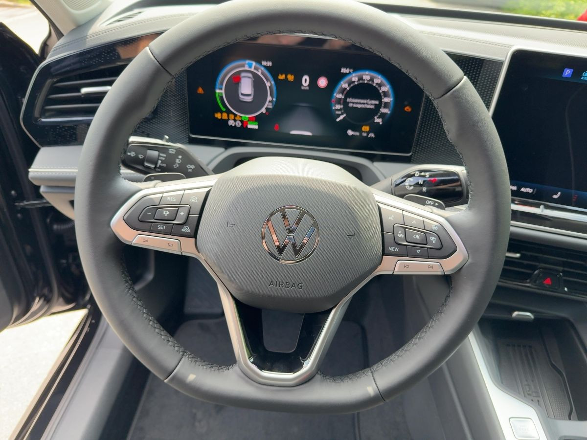 Passat Business 1,5 l eHybrid OPF 130 kW (177 PS) / 85 KW (115 PS) 6-Gang-Doppelkupplungsgetriebe DSG