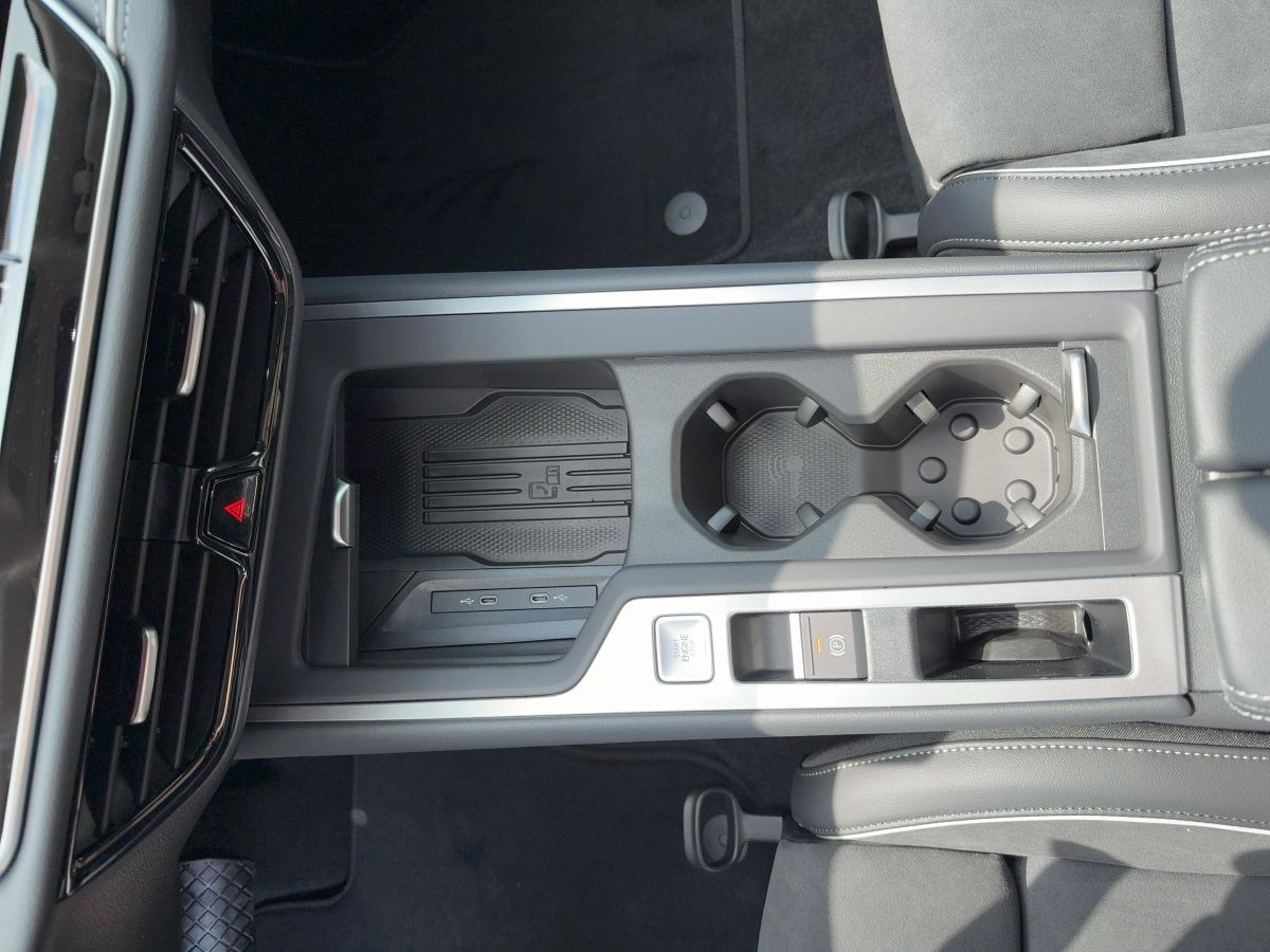 Passat Business 1,5 l eHybrid OPF 130 kW (177 PS) / 85 KW (115 PS) 6-Gang-Doppelkupplungsgetriebe DSG